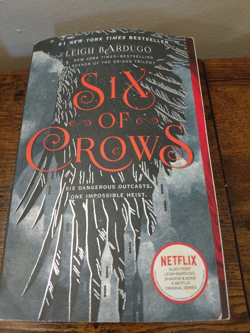 Six of Crows by Leigh Bardugo - Hardcover/Trade Paperback (Red & Black Cover)